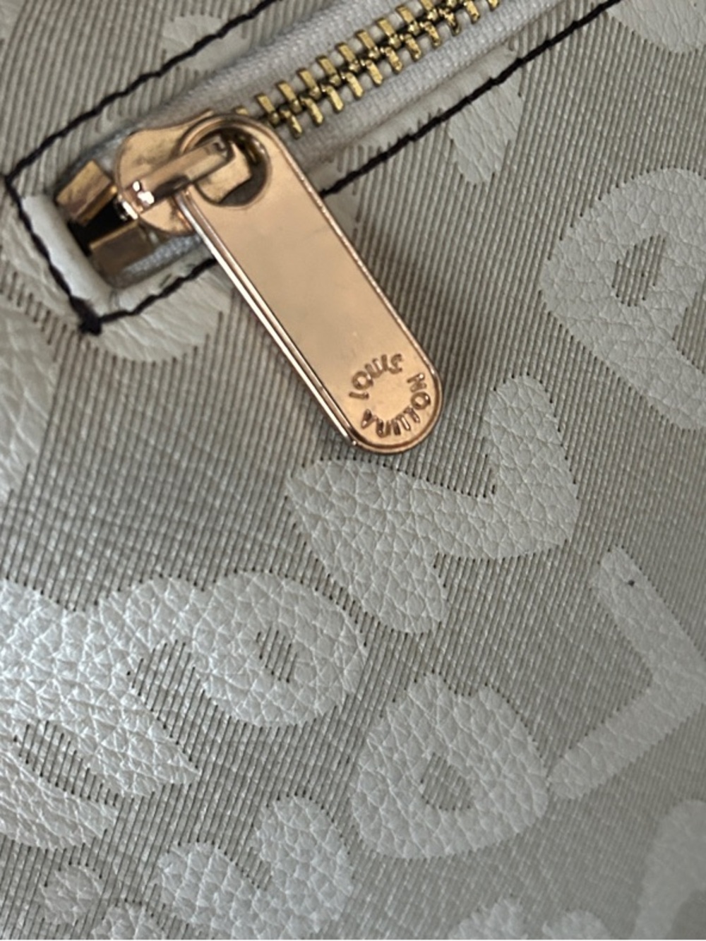Source Unknown Beige Script-Print Shoulder Bag - Picture 11 of 15
